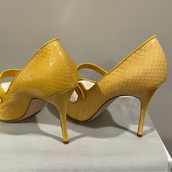 MANOLO BLAHNIK Yellow Mary Jane Snakeskin Heels Pumps CAMPARI Sz 38 NEW $995 - Picture 7 of 15
